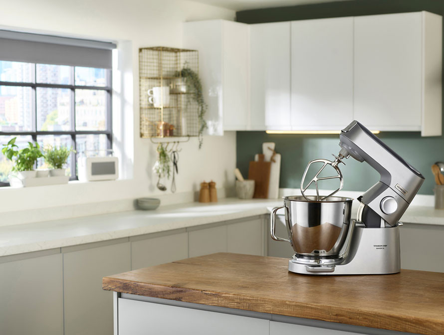 Prezentarea robotului de bucătărie Kenwood Chef Baker XL Titanium KVL85.124SI